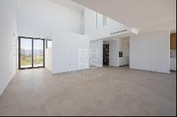 Luxury penthouse for sale with sea views and terrace for sale in, Denia 03700