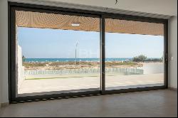 Ground Floor Exclusive luxury urbanization Onabeach Denia Beachf, Dénia 03700