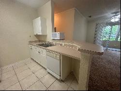 18001 Richmond Place Drive #914, Tampa FL 33647