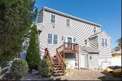 22 Cove St, Wareham MA 02538