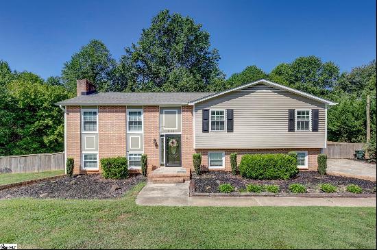 203 Timberlane Road, Greer SC 29651