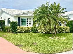 121 SW 13th Street, Boynton Beach FL 33426