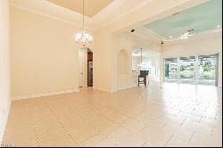 7798 Martino Cir, Naples FL 34112