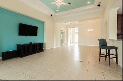 7798 Martino CIR, Naples FL 34112