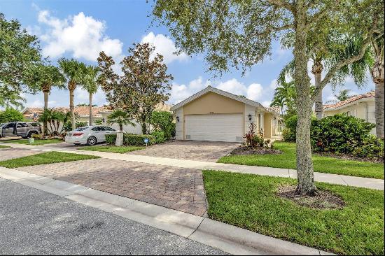 8380 Saint Johns Court, Wellington FL 33414