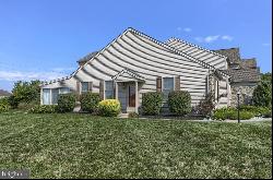 1979 Limestone Drive, Hummelstown PA 17036