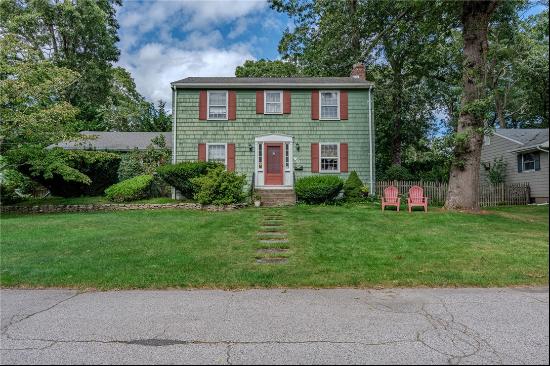 79 Birchwood Way, East Greenwich RI 02818