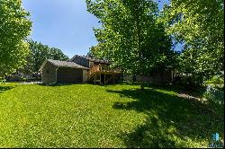 205 N 8Th St, Beresford SD 57004