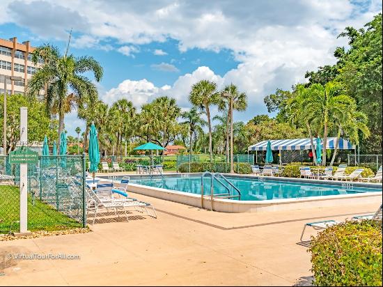 1400 Saint Charles Pl Unit 420, Pembroke Pines FL 33026