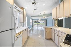 1254 NW Bentley Circle #B, Port Saint Lucie FL 34986