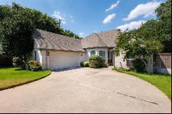 3701 Comanche Trail, Bedford TX 76021