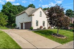 156 Oakview Dr, Cranberry Twp PA 16066