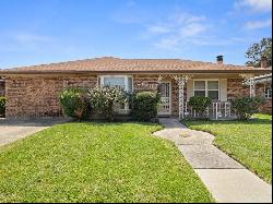 7910 Windward Court, New Orleans LA 70128