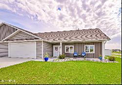 5686 Dahl Circle, Grand Forks ND 58201