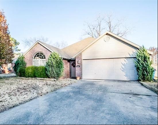 1807 SW E Street, Bentonville AR 72712