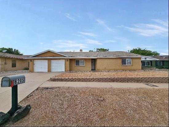 6205 Palma Place NW, Albuquerque NM 87120