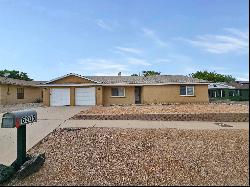 6205 Palma Place NW, Albuquerque NM 87120