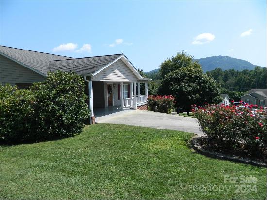 203 Summerfield Court NE, Lenoir NC 28645