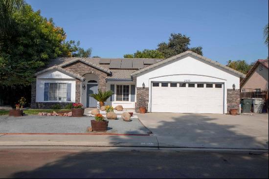 2309 N Linda Vista Street, Visalia CA 93291