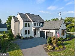 601 Stonehenge Drive, Lititz PA 17543