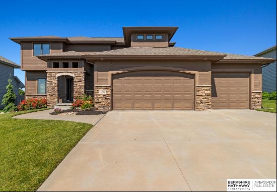 4214 N 191st Street, Elkhorn NE 68022