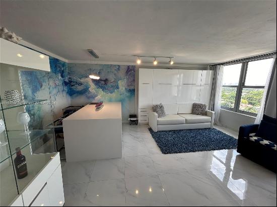 2899 Collins Ave Unit 1610, Miami Beach FL 33140