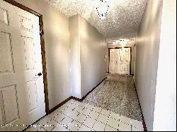 606 White Pine Boulevard Unit 14, Lansing MI 48917