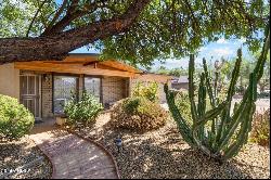 5838 E Cochise Road, Paradise Valley AZ 85253