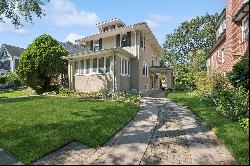 504 Maple Avenue, Wilmette IL 60091