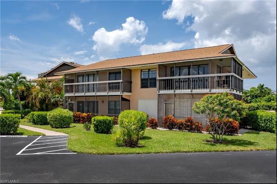 46 Manor Ter Unit 8-209, Marco Island FL 34145