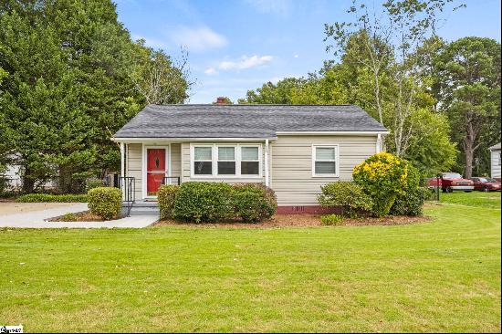 404 Meridian Avenue, Taylors SC 29687