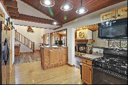 W3797 Lakeview Park Dr, Lake Geneva WI 53147