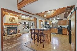 W3797 Lakeview Park Dr, Lake Geneva WI 53147