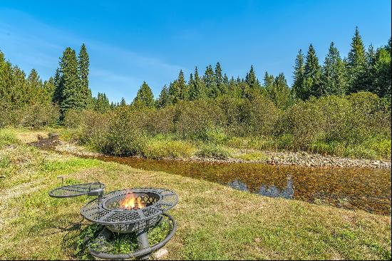 Log Cabin on Creek