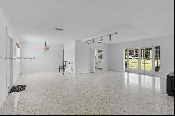 10351 SW 37th St, Miami FL 33165