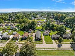 22824 Hoffman Street, Saint Clair Shores MI 48082