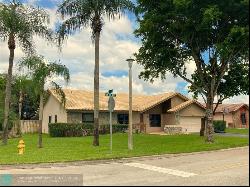 691 NW 111th Way, Coral Springs FL 33071