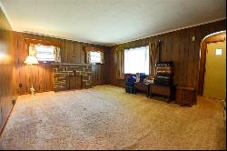 694 Saxonburg Rd, Jefferson Twp - But PA 16002