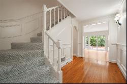 17 Laurel Rd, Brookline MA 02467