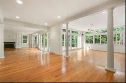 17 Laurel Rd, Brookline MA 02467