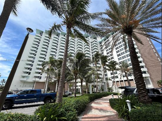 2899 Collins Ave Unit 906, Miami Beach FL 33140