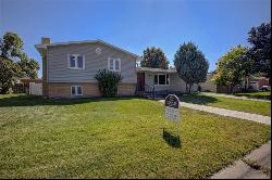 1232 Birch Ln, Cody WY 82414