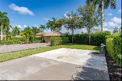 13611 Snook CIR, Naples FL 34114