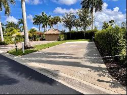 13611 Snook CIR, Naples FL 34114