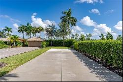 13611 Snook CIR, Naples FL 34114