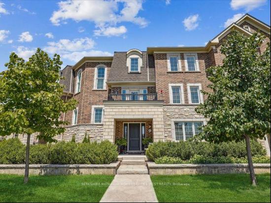 3045 George Savage Ave Unit 3, Oakville ON L6M0Y8