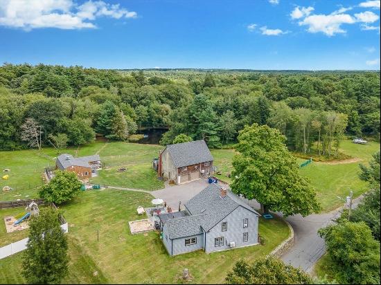 16 Morse's Lane, Acushnet MA 02743