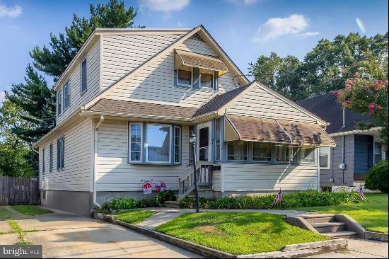 7 E Haines Avenue, Barrington NJ 08007