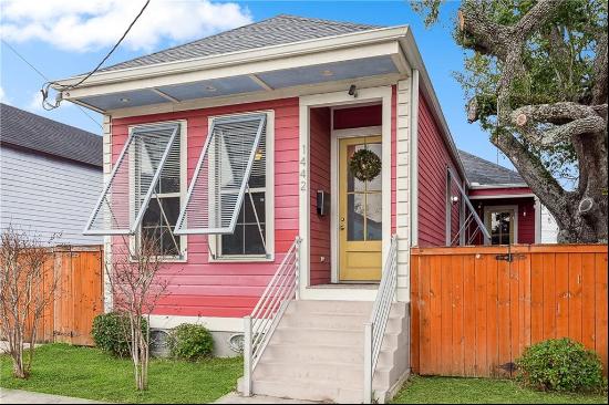 1442 Lesseps Street, New Orleans LA 70117