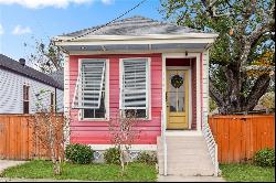 1442 Lesseps Street, New Orleans LA 70117